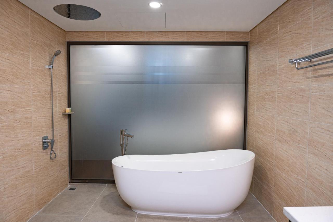 1Br - 1 Sofa Bed Luxurious 5-Stars Resort Phuc Yen Exterior photo